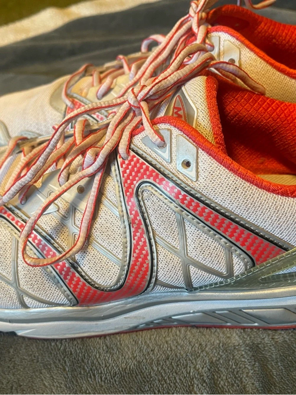 MBT Zee 16 Mens 700808-486Y Sneaker Running Shoes White/ORANGE/Silver Size 10